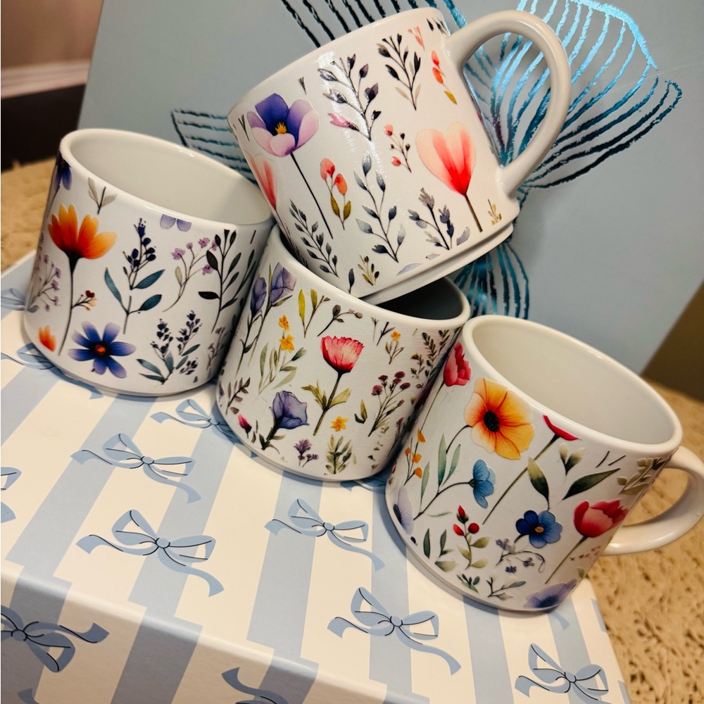 Cricut Floral Mug Set - White and Multicolor